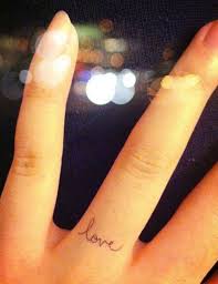 Mariage 15 Idees De Tatouages Pour Remplacer L Alliance Femme Actuelle