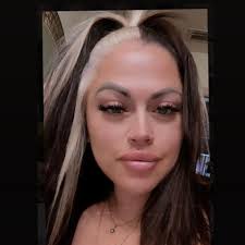 Edited: Closing comments as I found someone to help me. Thanks to those who  enlightened me as to salon pricing for braids. Apparently 25-40 is the  average price. Make fun of