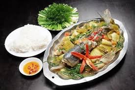Nhớ chuẩn bị thêm một chút rau sống để chấm với nước om cá để món ăn thêm tròn vị nhé. Ca Chep Om DÆ°a Cá»±c Ngon Cho Ngay MÆ°a Ret