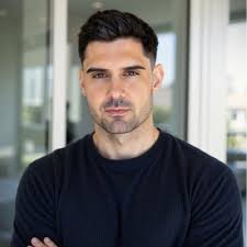 Simplify insurance sales with our all-in-one solution.