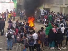 No nama prodi lulus no briva kode prodi 93 sudarmi ekonomi syari'ah 70911 2017113173 94 syafitria nengsih ekonomi syari'ah 70911 2017113174 95 syahir ekonomi syari'ah 70911 2017113175 Mahasiswa Iain Ternate Desak Rektor Cabut Sk Kode Etik Mahasiswa Indotimur