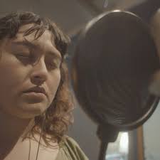 Estamos a nada de estrenar Gallito Cantor. Hoy compartimos recuerdos de  cuando lo grabamos en @azulestudios , por allá del 2022. Qué alegría tener  amigos tan talentosos. Gracias Alan, Juan, Adriana, ...