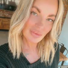 Emma Upton (@EmmaUpton3)