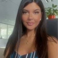 Sandra Polo's Instagram, Twitter & Facebook