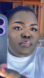 Joanita Ronna: The Wife Who Farts in a Jar