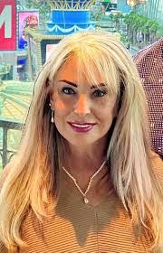 Kerry Burt's Instagram, Twitter & Facebook