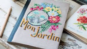 Maybe you would like to learn more about one of these? Dans Mon Jardin Fleurs Et Legumes Poussent Au Point De Croix