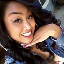 Michelle Llaguno's Instagram, Twitter & Facebook