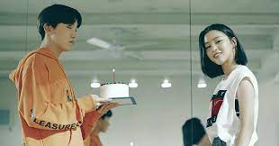 Y/n was adopted by the famous and successful kim family. Itzy S Ryujin And Yuna Appeared In Bts Love Yourself Highlight Reel Pannatic