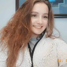 Elizabeth Degroff's Instagram, Twitter & Facebook