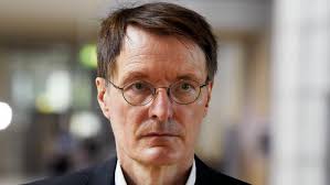 Hatte er keine freund*innen und unterstützer*innen in der spd? Wir Werden Nie Aufgeben Karl Lauterbach Reagiert Nach Farbanschlag Auf Sein Auto Politik Nordbayern De