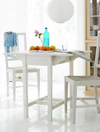 Esstisch Fur Kleine Wohnung Bevydecor Com In 2020 Kuchentisch Und Stuhle Kleiner Tisch Und Stuhle Kuche Tisch
