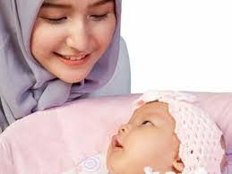 Dari beberapa masa yang lalu, peradaban prasejarah tempo dulu, arti mimpi dapat bayi perempuan juga dapat terkait dengan sisi kepribadian. Arti Mimpi Menggendong Bayi Menurut Isam Dan Primbon Lengkap