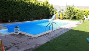 İmar izni ve ruhsatlar için ilgili belediyeye ödenen miktar, su basmanı, zemin betonu dökülmesi işlemi, montaj gideri (işçilerin konaklama ve yemekleri), ince işçilik (mutfak, banyo takımları, parkeler, zemin. Haberler Sermed Havuz Prefabrik Havuz Yapimi Part 5