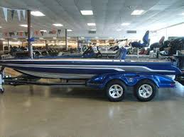 Lmc marine center carries many quality boat brands to serve all of your boating needs including triton boats, skeeter boats, sea born boats, crestliner boats, bayliner boats, cypress cay pontoon boats, frontier boats, shearwater boats, and blackwood boats. Skeeter Boats New Used Skeeter Boats Skeeterboatsfishing Bass Fishing Boats Bass Boat Electric Boat