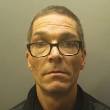 Idiot burglar escaped crime scene