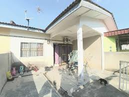 Perkhidmatan lori sewa melaka ke kl dan selangor atau sebaliknya sahaja.lori sewa 1tan dan 3tan pindah rumah atau penghantaran barang seperti pelamin,produk kilang,barang event dan sebagainya. Teres Setingkat Taman Rembia Utama Alor Gajah Melaka Zprop Team