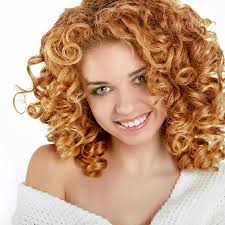 blonde kleine locken lange frisuren mit locken frisuren frisuren 2018 schone locken frisuren