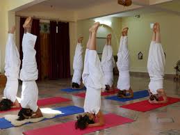 Our 200 hour yoga ttc rishikesh is comprised of 27 days / 26 nights. 14 Days 100 Hour Ayurveda And Yoga Therapy Training In Rishikesh India Bookyogaretreats Com