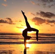 Handstands Sunset Dance Photography Poses Dancer Photography Gymnastics Poses