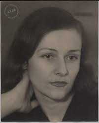 Portraits d'Elisa Claro Breton (André Breton)