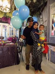 Pantang dengar ada cafe atau restoran baru dibuka, mesti nak try kan? Set Western Untuk Sambut Birthday Di Flora Kafe Ampang Ceritera Si Gadis Biru