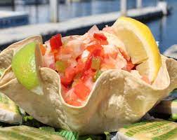 Key largo fisheries backyard cafe is at key largo fisheries backyard cafe. Dock To Dinner Key Largo Fisheries Backyard Cafe A Delightful Experience Florida Keys Weekly Newspapers