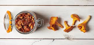 Recette Girolles Ou Chanterelles Au Naturel Le Parfait Recette Recette Girolles Chanterelle Recette Alimentation