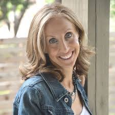 Melissa Lipscomb's Instagram, Twitter & Facebook