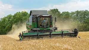 Traditionally all these tasks of harvesting were done manually by farmers which were more time consuming and how does a combine harvester work? Combine Buyers Guide 2018 Farmers Weekly