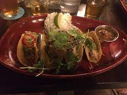 Flake fish apart into large pieces for serving. Fish Tacos Picture Of Maui Brewing Company Oahu Tripadvisor