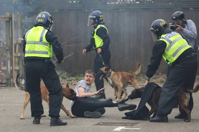 Riots challenge UK's centuries-old policing code | South China Morning Post