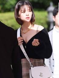 Jeongyeon is finally back with the rest of twice, and these 11 fan reactions sum up exactly what we're all feeling right now. What Are Some Of The Best Outfits Worn By Twice Jeongyeon Quora