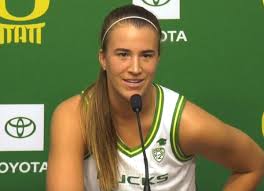 Oregon ducks basketball player sabrina ionescu spoke this morning at kobe bryant's memorial at the staples center in los angeles. Sabrina Ionescu Makes Ncaa History Hours After Speaking At Kobe Bryant Memorial