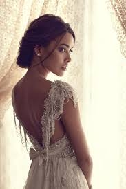 Anna Campbell Ashlyn Size 8 Used Wedding Dress Back View On Model Anna Campbell Wedding Dress Short Sleeve Wedding Dress Draped Wedding Dress