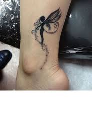 Tatouages 50 Dessins Pour Sublimer Nos Chevilles Tatouage Fee Clochette Tatouage Cheville Tatouage