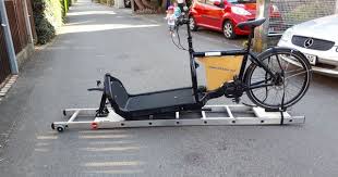 Bullitt Transport Auf Dem Autodach Trager Lastenfahrrad Dachtrager Fahrrad