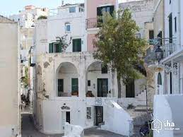 Ci sono i principali servizi. Appartamento In Affitto A Ponza Iha 72024