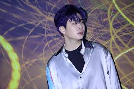 Luvity (러비티) cravity official fan color: 8 Idols Who Prove Pantone S 2020 Classic Blue Hair Color Is Well A Classic Soompi