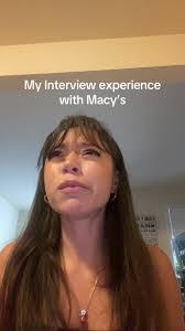 Jennifer Hertz's Instagram, Twitter & Facebook