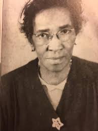 Mrs. Phylis Brulett's Jr. Primary 1 class posing in two rows