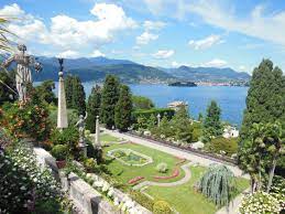 Da stresa è possibile imbarcarsi per visitare ⭕️ le isole… Visita Alle Isole Borromee Lago Maggiore Tra Giardini E Ville Storiche