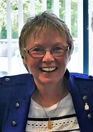 In a League of Their Own! the Dick, Kerr Ladies 1917-1965: Amazon.co.uk:  Newsham, Gail J.: 9781782221838: Books