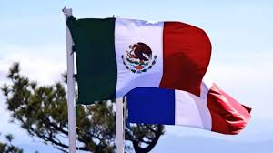 Bandera de la bicolor se luce en exteriores del estadio ekaterimburgo arena ¡qué orgullo! Mexico Francia Bandera Acierta Mx