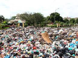 Di malaysia, dianggarkan setiap individu mengeluarkan sampah 1.5 hingga 2 kilogram (kg) sehari. Pengurusan Sisa Pepejal