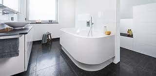 Die luxuriöse optik lässt ihr badezimmer zu einem echten hingucker werden. Bad Unter Der Dachschrage Bauen Com