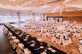 Offering 34,000 square feet of meeting space and conveniently attached to the doubletree by hilton hotel about 1 hour from detroit & flint airports. Weddings Duluth Entertainment Convention Center