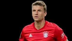 يعد مولر لاعب متعدد الاستخدامات، حيث يلعب كلاعب خط وسط أو. Ø§Ù„Ù…ØªØ£Ù„Ù‚ ØªÙˆÙ…Ø§Ø³ Ù…ÙˆÙ„Ø± Ø¨ÙŠÙ† Ø§Ù„Ø¨Ø§ÙØ§Ø±ÙŠ ÙˆØ§Ù„Ù…Ù†ØªØ®Ø¨ Ø§Ù„Ù†Ù‡Ø§Ø±