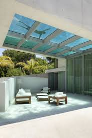 Der Glas Pool Ist Ein Echter Hingucker In Diesen 45 Hausern Und Hotels Moderne Villa Moderne Architektur Design Fur Zuhause