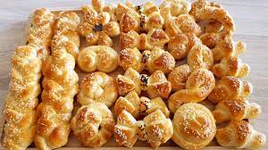 لفة الخميرة او البريوش بعجينة قطنية هشة مع عشرة طرق للتشكيل yeast rolls with 10 ways to shape youtube in 2021 lebanese recipes food bread